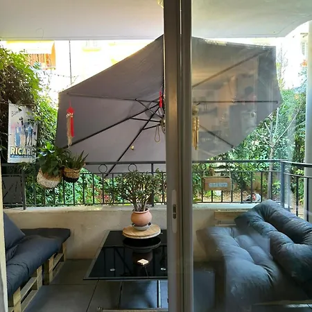 Magnifique Avec Terrasse Et Jardin * Ницца